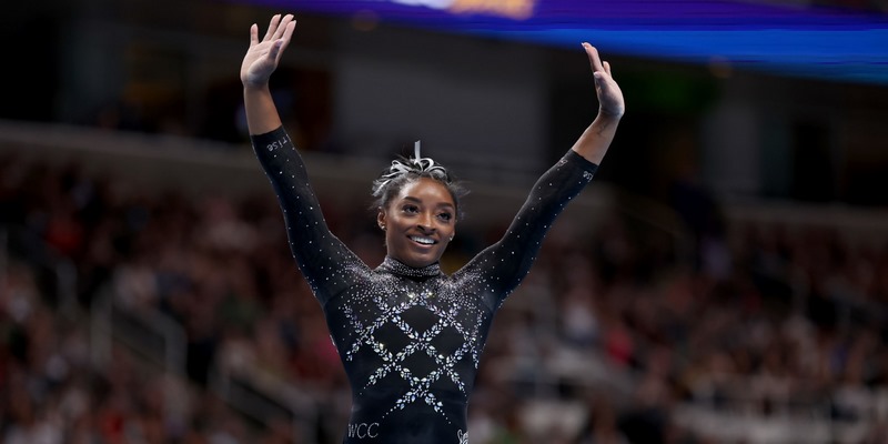 Simone Biles bộ môn thể dục dụng cụ